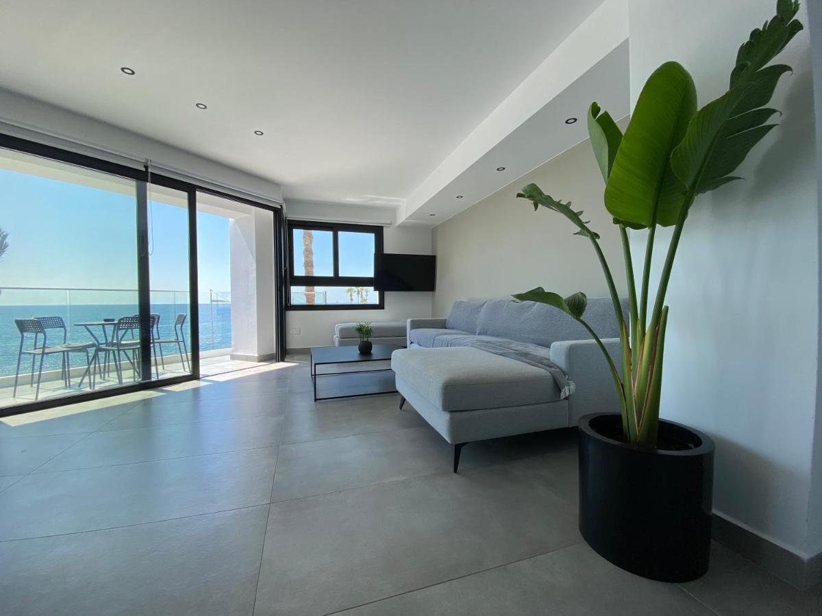 Sea La Vie #2 - Luxury Seaview Daire Pafos